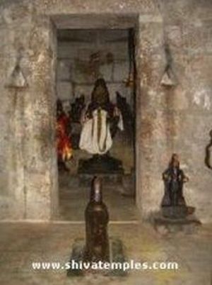 Lord Murugar with his consorts