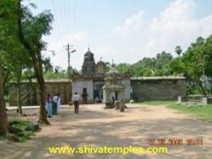 ஆலயத்தின் வெளிப்புறத் தோற்றம்