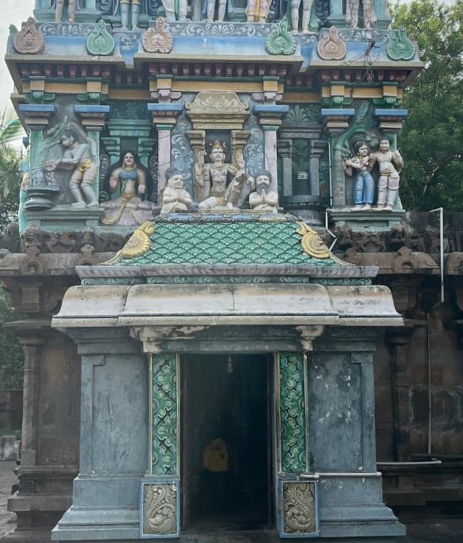 வாலி சிவபெருமானை வழிபடும் சிற்பம்