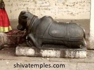 சுவாமி சந்நிதி முன் நந்தி