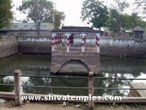 Kavvaikadal Temple Tank