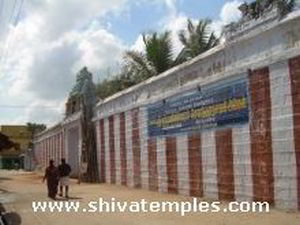 அம்பாள் சந்நிதி கோபுரம்