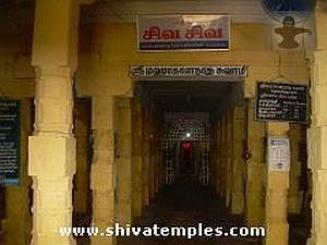 Way to Main Sannidhi