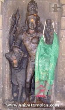 கோஷ்டத்தில் அர்த்தநாரீஸ்வரர்