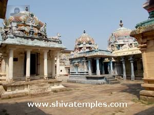 ஆலயத்தின் உள் தோற்றம்