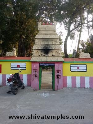 வடதிசையிலுள்ள சிறிய கோபுரம்